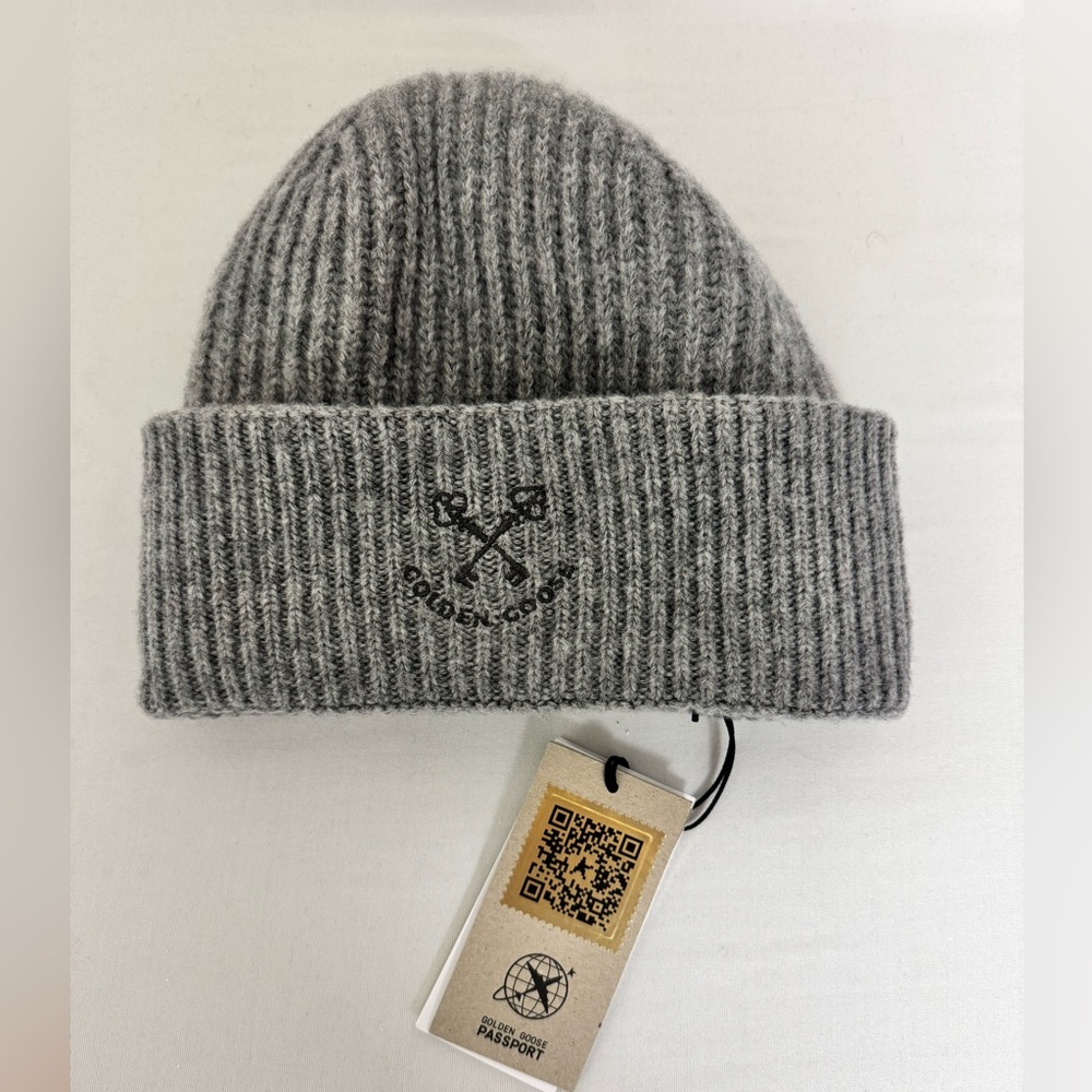 Golden goose, gray ribbed beanie NEW NEVER WORN - with tags